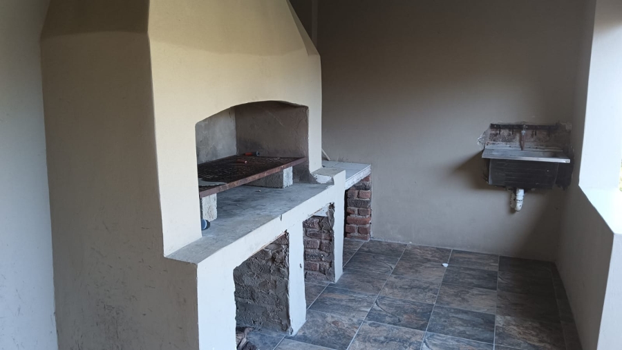 4 Bedroom Property for Sale in Beacon Bay Eastern Cape